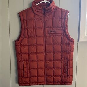 Marmot Men's Red/Orange 600 fill Quilted Vest